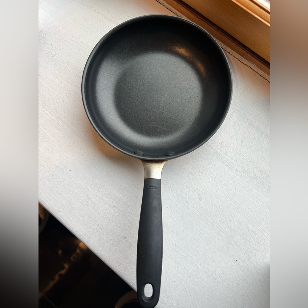 OXO 8” non stick